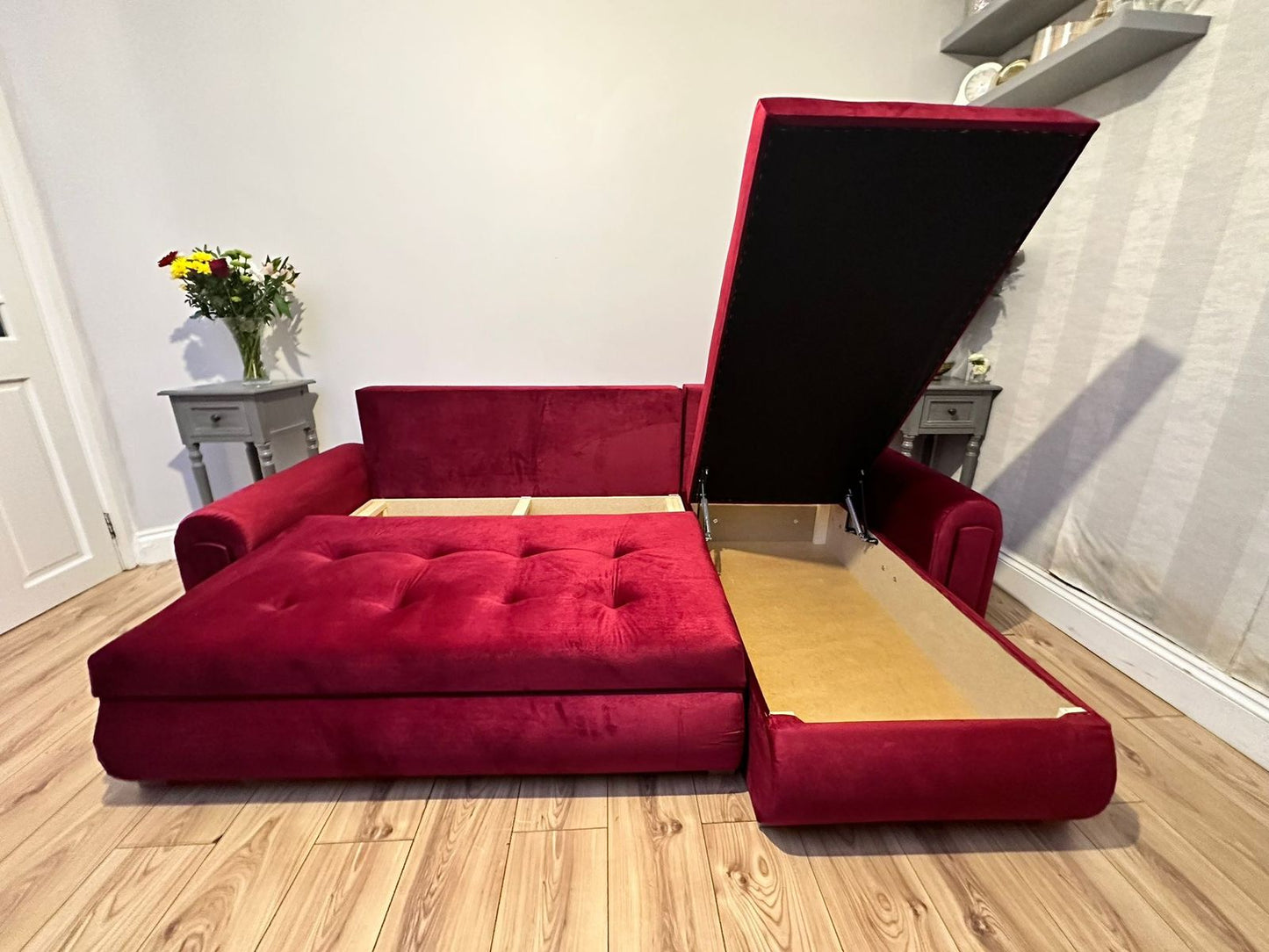 Luxury Berlin Sofabed  Converts to Bed  Storage Included