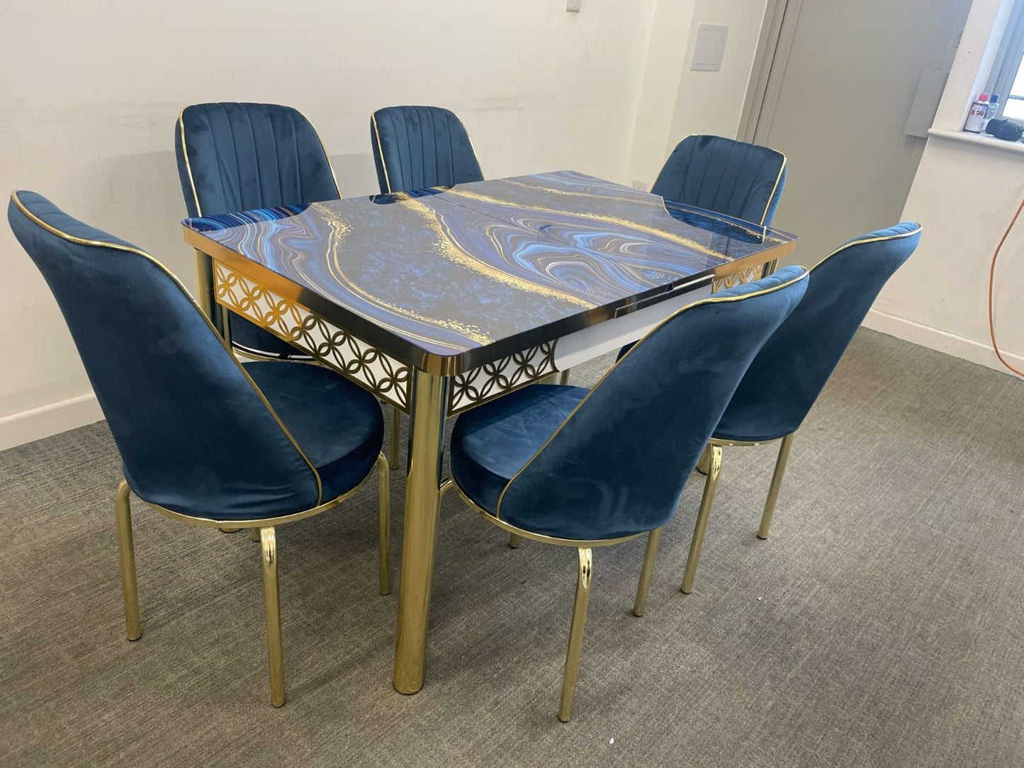 TURKISH TEXTURED DINING TABLE WITH 4/6 CHAIRS BLACK/WHITE/GREY