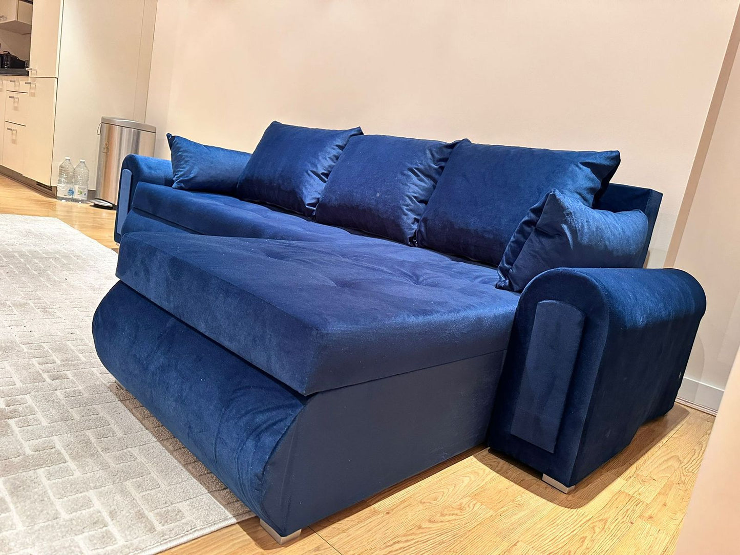 Luxury Berlin Sofabed  Converts to Bed  Storage Included